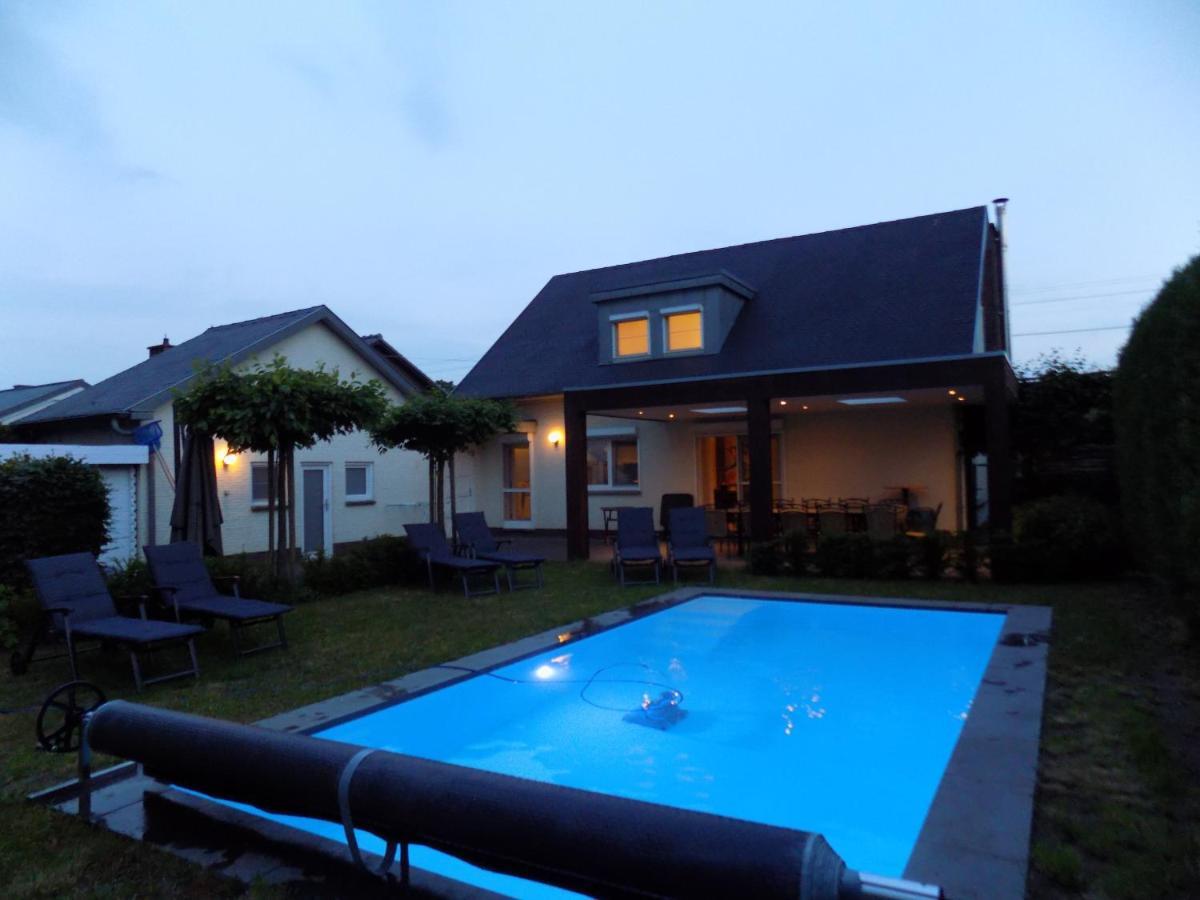 Villa Maas&Kempen Maaseik Exterior foto